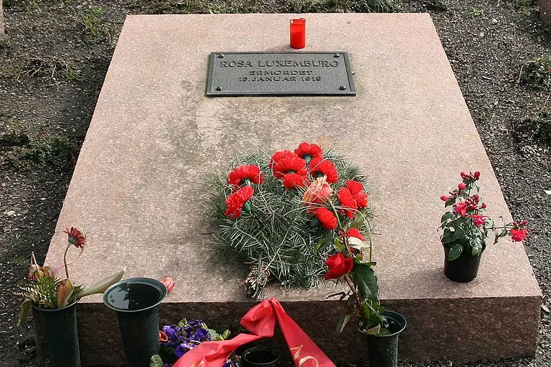 Τάφος Τριαντάφυλλα Λουξεμβούργο