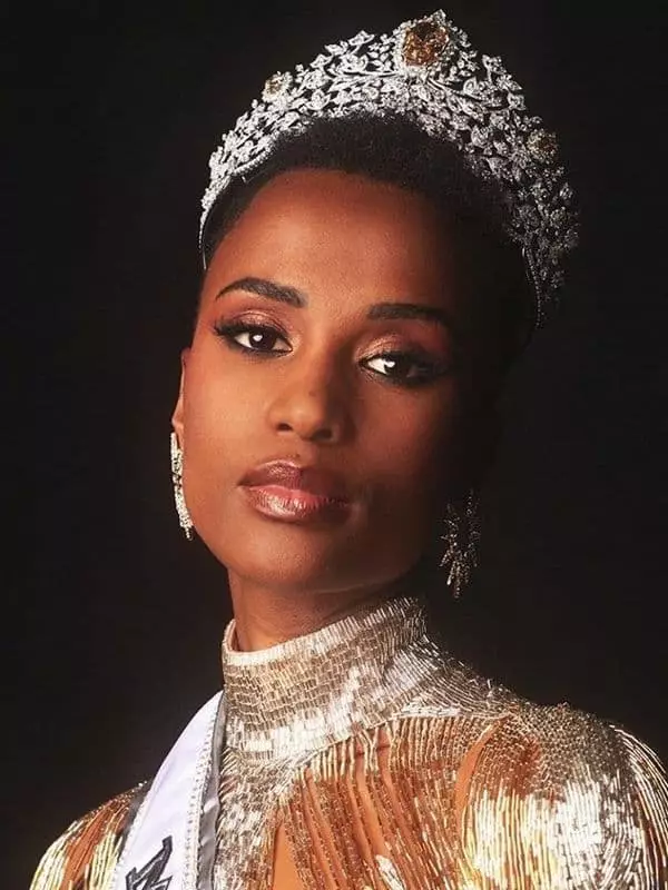 Zazibini Tuni - Foto, Biografi, Kehidupan Pribadi, Berita, Miss Universe 2021