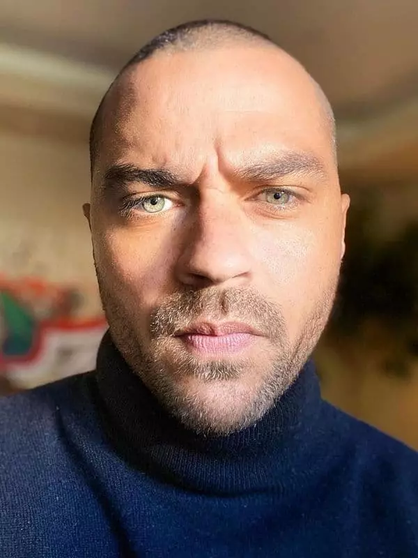 Jesse Williams - Foto, biogrāfija, personīgā dzīve, jaunumi, filmas 2021