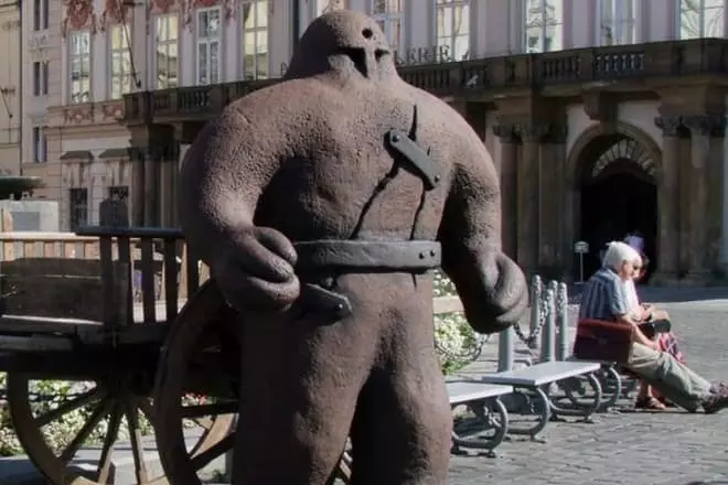 Статуя Голема в Празі