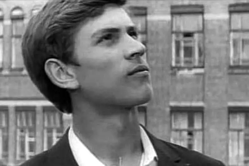 Alexander Ermakov在青年（電影“一天和所有生活中的框架）