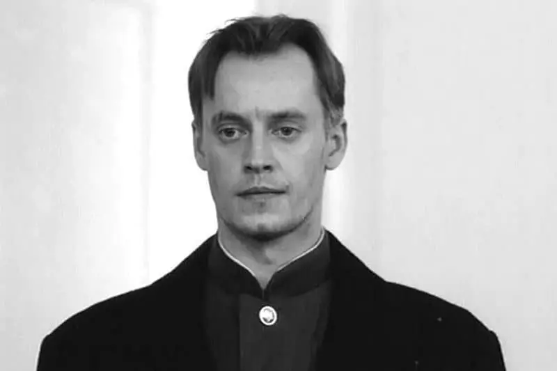 Михайло Єлісєєв в молодості (кадр з фільму «Не хлібом єдиним»)
