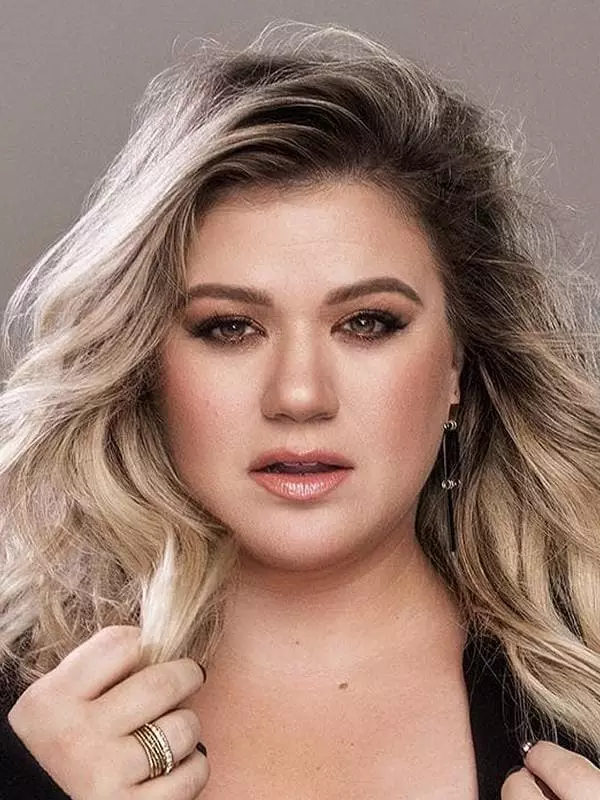 Kelly Clarkson - foto, biografia, vida pessoal, notícias, músicas 2021