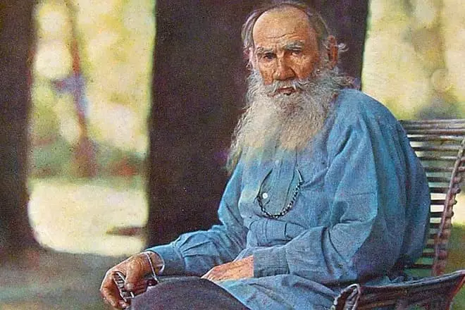 Escritor Leo Tolstoy.