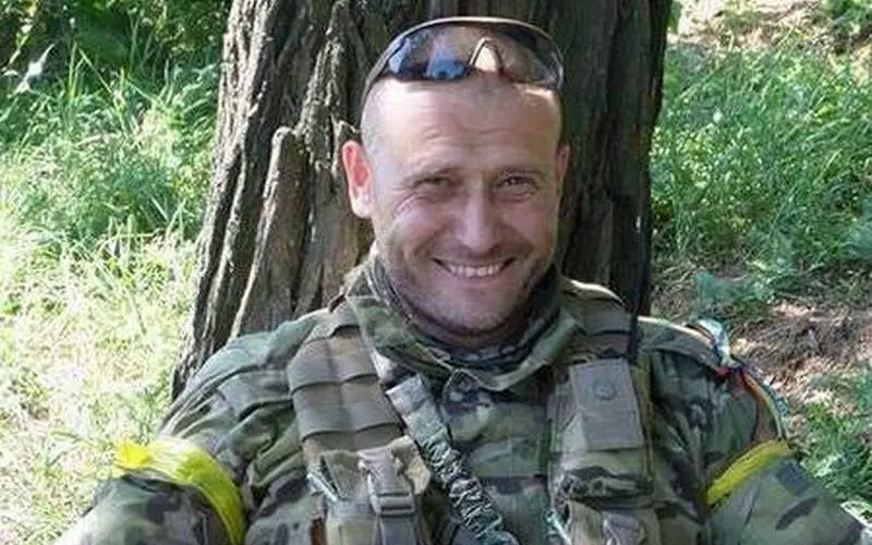 Dmitry Yarosh en uniforme militar