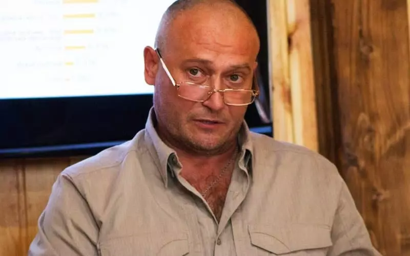 Político Dmitry Yarosh.