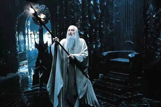 I-Saruman - I-HEROGY BOOGY, UQOLO "Nkosi ye-Rings", iiNgcebiso, iifoto