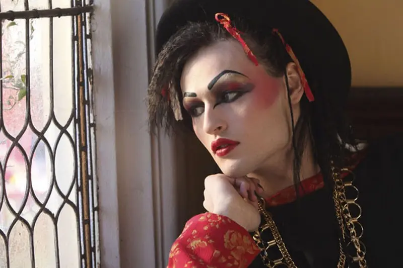 Boy George - ဓာတ်ပုံ, အတ္ထုပ္ပတ္တိ, ကိုယ်ရေးကိုယ်တာဘဝ, သတင်းများ, သီချင်းများ 2021 10559_1