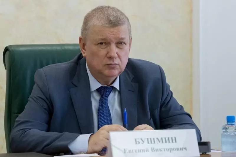 राजनेता Evgeny बुशमिन