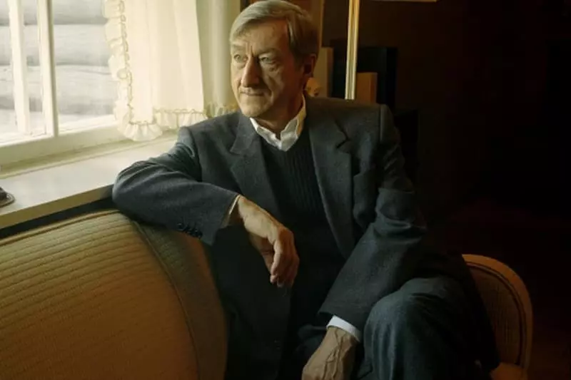 Julian Barnes