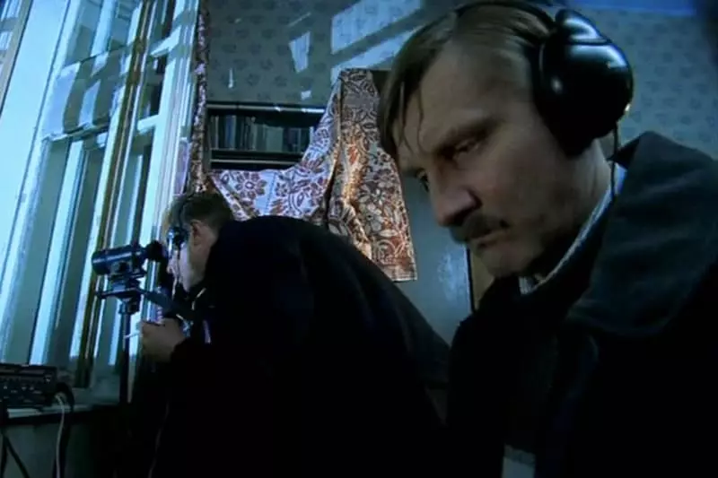 Сергій Рубеко в ролі Петровича (кадр із серіалу «Бригада»)