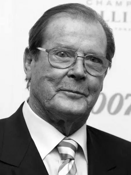 Roger Moore - foto, biyografi, lavi pèsonèl, kòz lanmò, fim