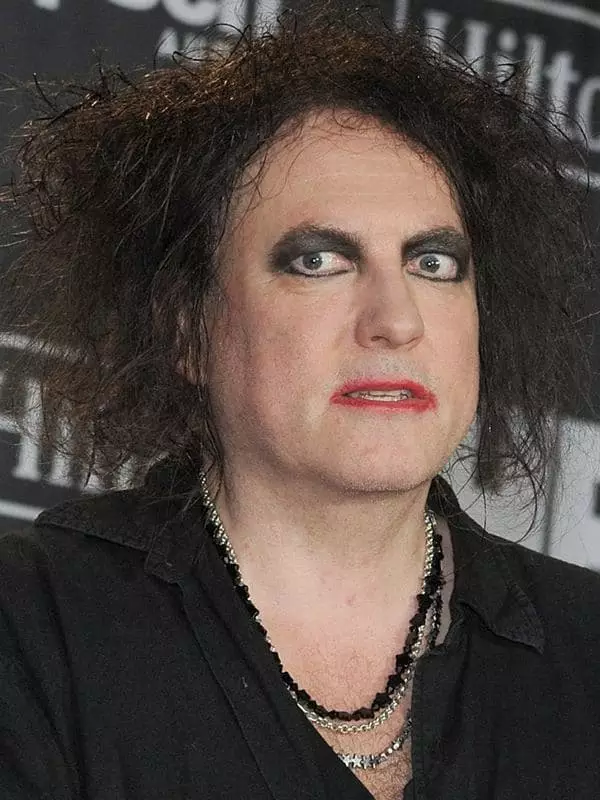 Robert Smith - Larawan, Talambuhay, Personal na Buhay, Balita, Group the Cure 2021