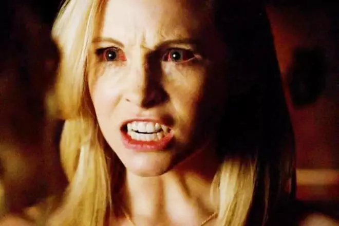 Caroline Forbes Vampire.