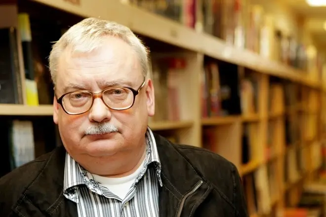 Писател Angey Sapkovsky.
