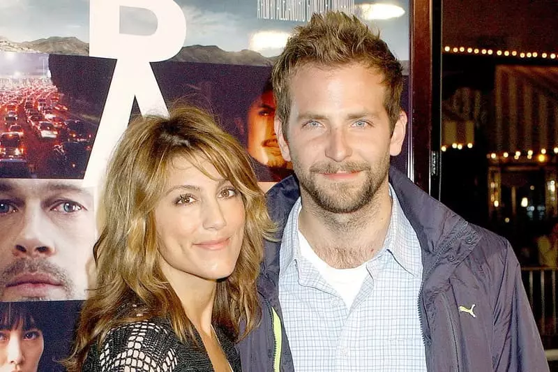 Jennifer Esposito og Bradley Cooper