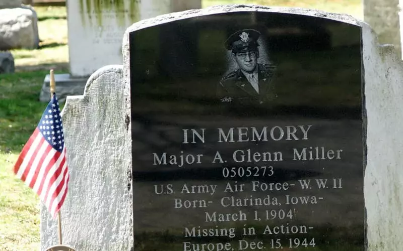 Grave Glenn Miller