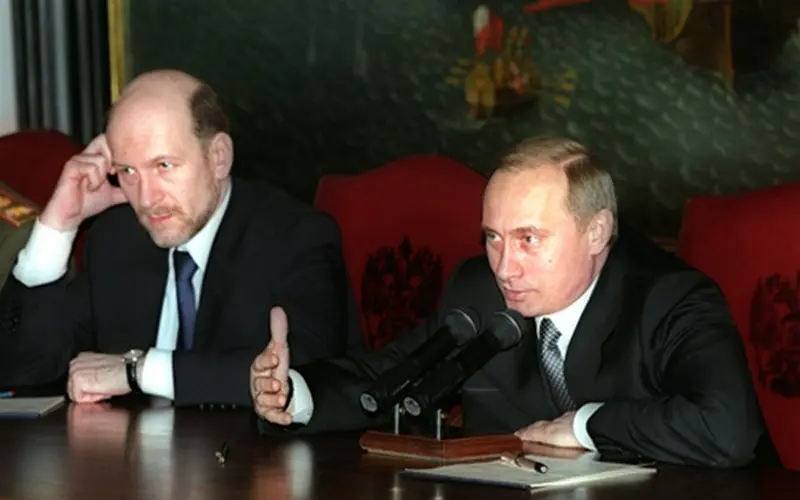 Alexander Voloshin ak Vladimir Putin