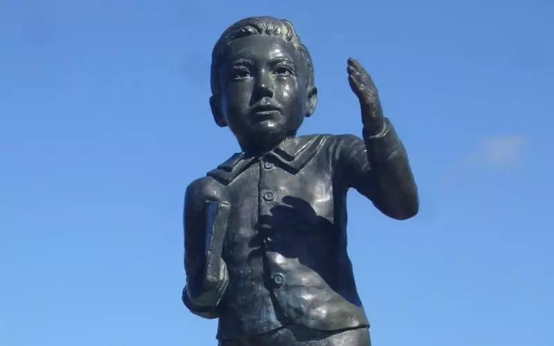 Monument til Ernesut Rutherford i barndommen