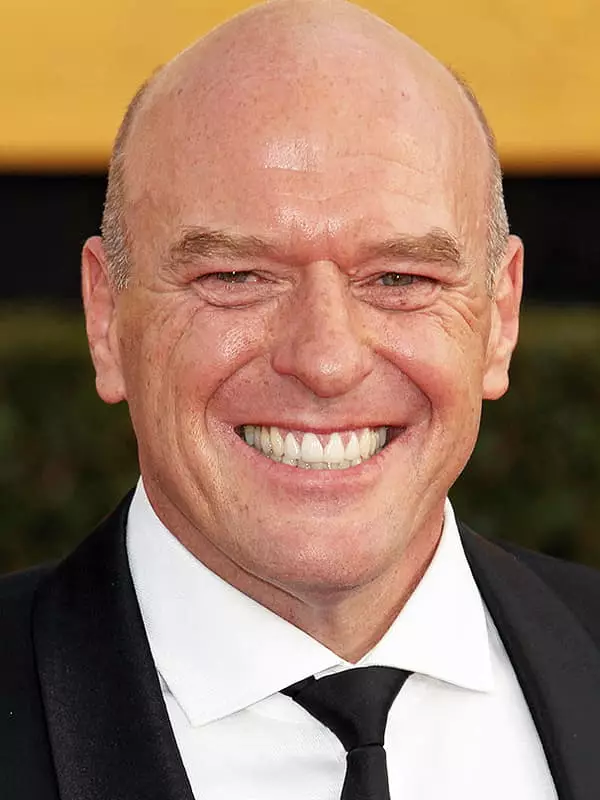 Dean Norris - Yees duab, Biography, Lub Neej Ntawm Tus Kheej, Xov Xwm, Cov Yeeb yaj kiab 2021