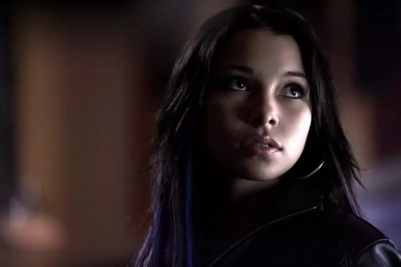 Jessica Parker Kennedy - argazkia, biografia, bizitza pertsonala, berriak, 2021 filmak 11817_2