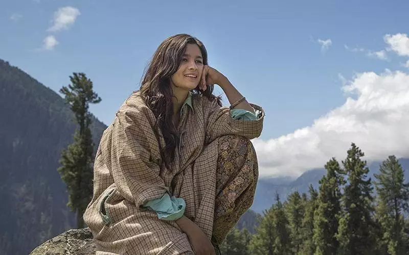 Alia Bhatt - Ảnh, tiểu sử, cuộc sống cá nhân, tin tức, phim 2021 11824_1