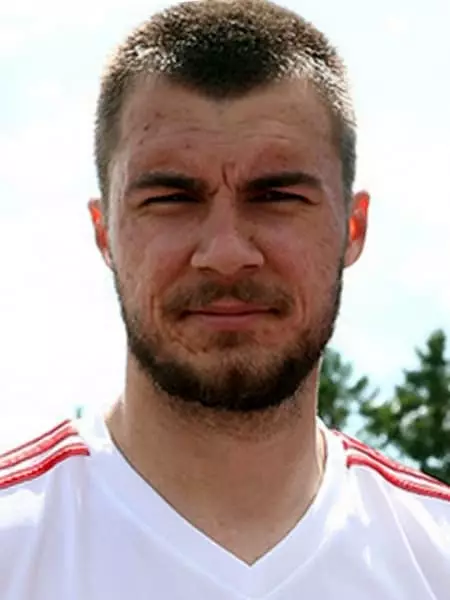 Nikolalay Komlichenko - Photo, Biograpiya, Personal nga Kinabuhi, Balita, Football 2021