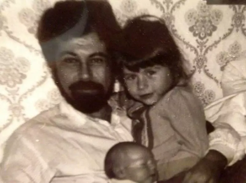 Alexander Mazin con figlia Anna e figlio Vladimir