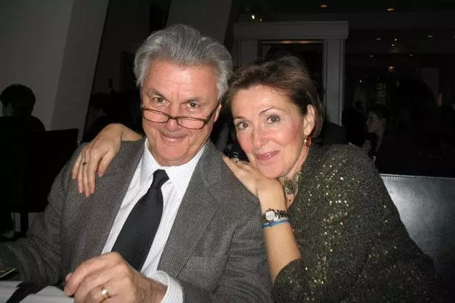 John Irving dhe gruaja e tij Janet