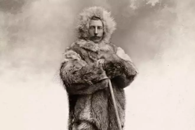 Gobernou Amundsen en equipos polares