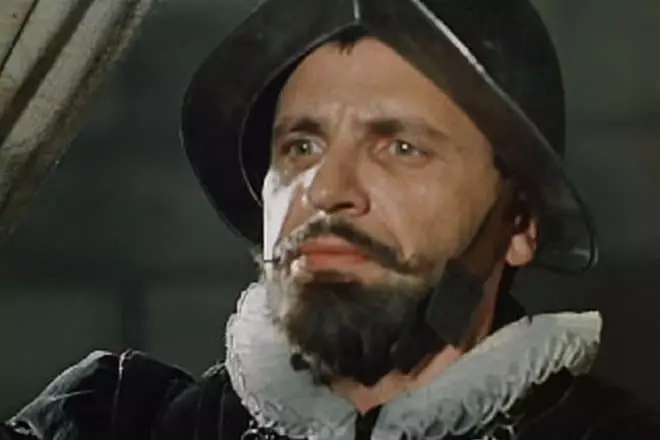 Rudolf Furmanov v roli stráže (rám z filmu
