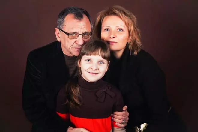 Rudolf Furmanov, vợ Diana Kuzminova và con gái của họ Lisa