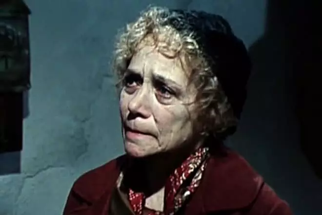 L'ultimo ruolo di Rimma Bykova (Telaio dal film "Street Sholom-Aleichema, Casa 40")