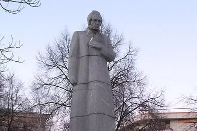 Alexey Koltsov emlékműve Voronezhben