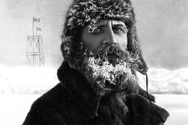 Отто Шмідт в арктичній експедиції