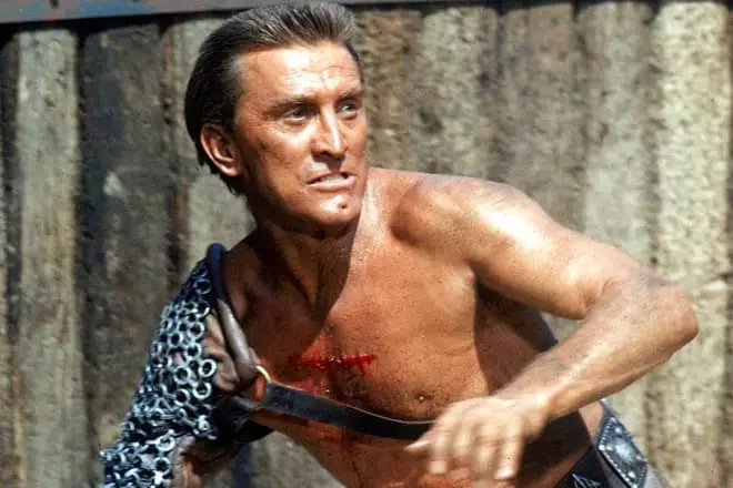 Kirk Douglas kot Spartacus v filmu Stanley KUBRICK