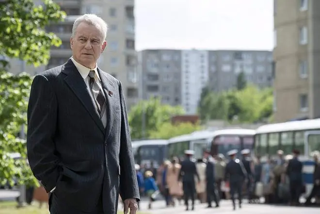 Stellan Scarskard in die rol van Boris Shcherbina ('n raam van die reeks "Tsjernobil")