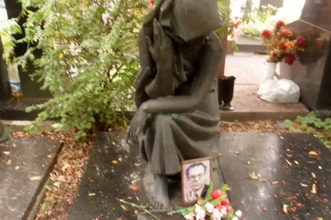 Grave Valery Lemweres