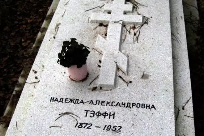 TEFFI GRAVE