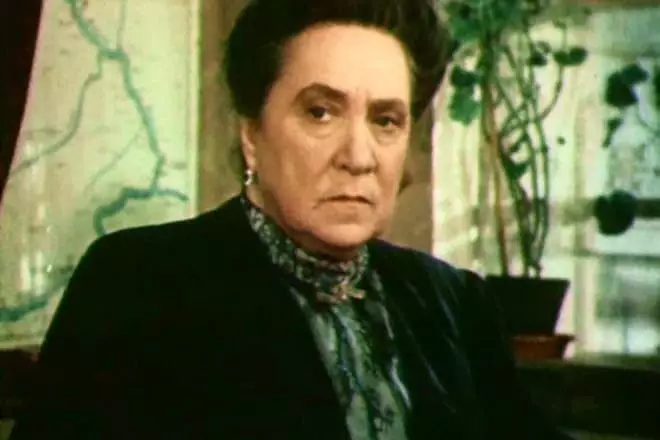Vera Paew în rolul lui Vassa Zheleznova