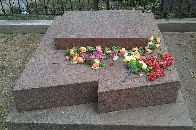 Vasily Kuevilsky's Grave