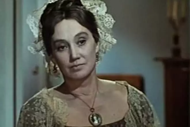 伯爵夫人罗斯托夫（来自电影的框架）