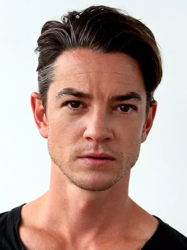 Craig Horner - fotografija, biografija, osobni život, vijesti, filmovi 2021