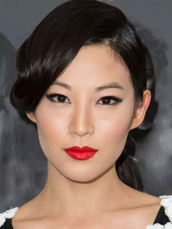 Arden Cho - picha, biografia, maisha ya kibinafsi, habari, filamu 2021