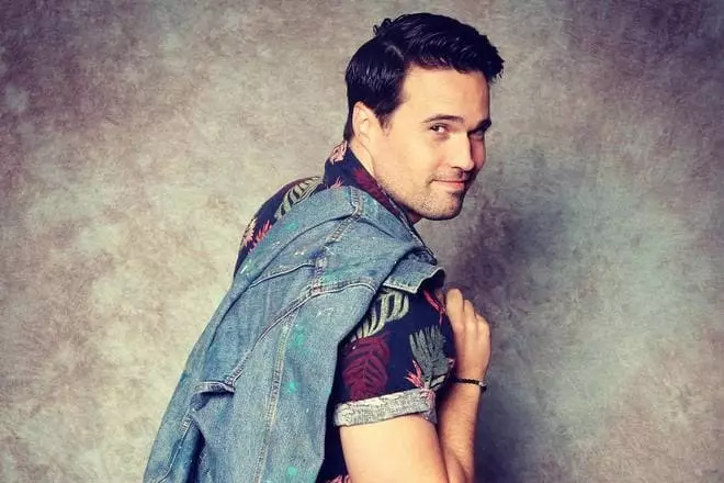 Pełny Brett Dalton.