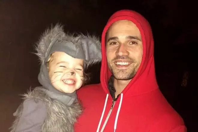 Brett Dalton at ang kanyang anak na babae Silvia.