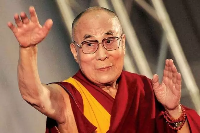 Dalai Lama XIV vuonna 2019