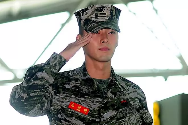 Hyun Bean en el ejército