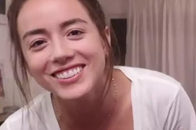 Chloe Bennet ohne Make-up