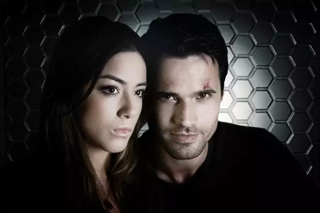 Chloe Bennet og Brett Dalton